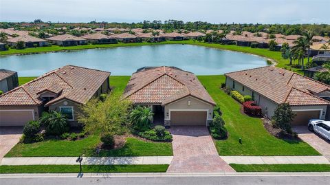 Photo of 6517 Willowshire Way, Bradenton, FL 34212 (MLS # A4685964)