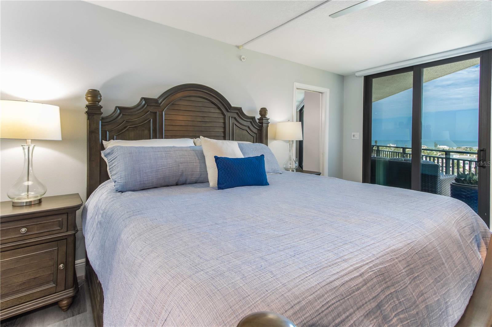 ISLAND WALK CONDO - Residential Lease