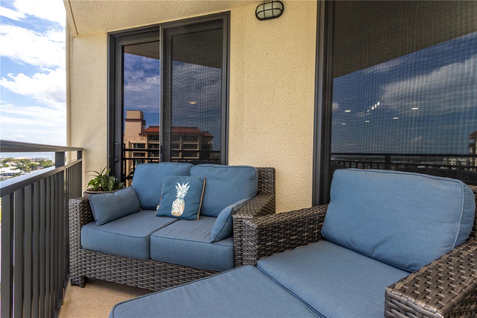 ISLAND WALK CONDO - Residential Lease