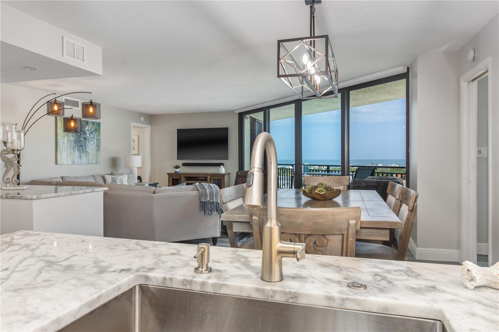 ISLAND WALK CONDO - Residential Lease