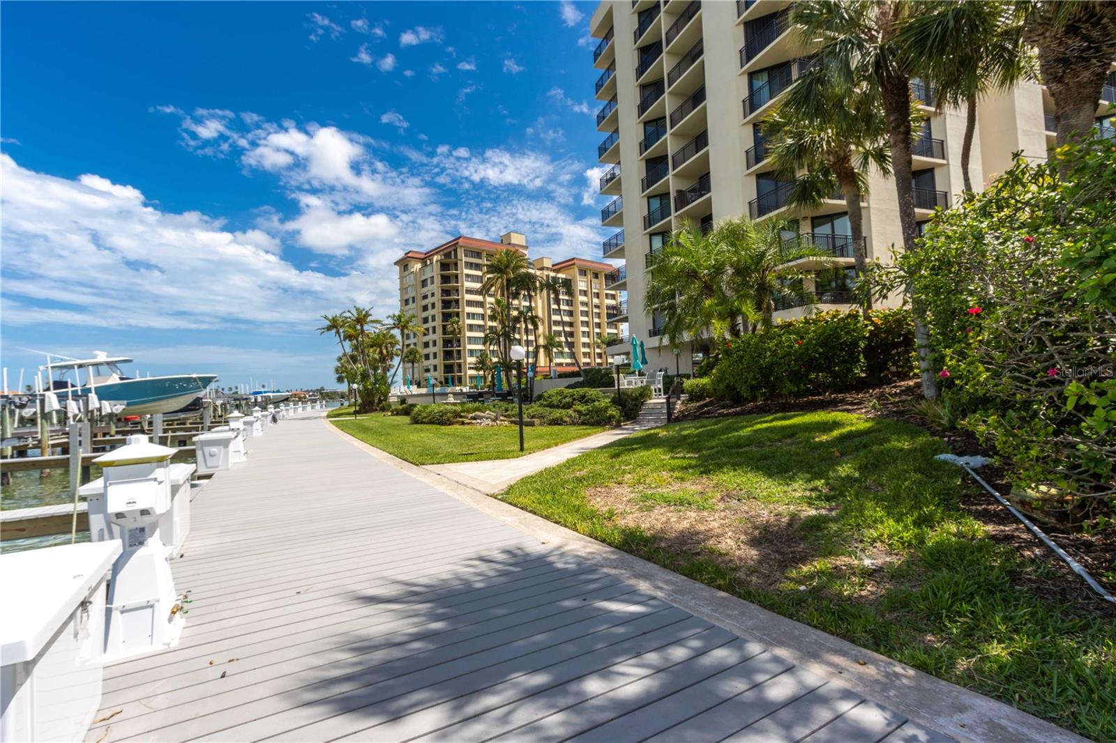ISLAND WALK CONDO - Residential Lease