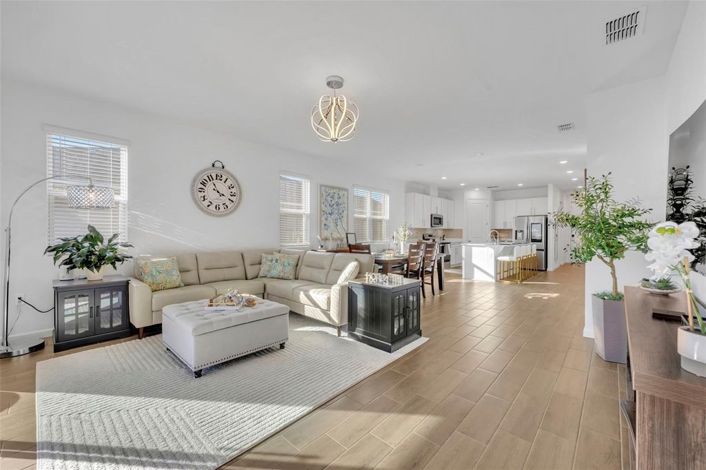 Photo of 1110 Olivine Avenue, Dundee, FL 33838 (MLS # O6379009)