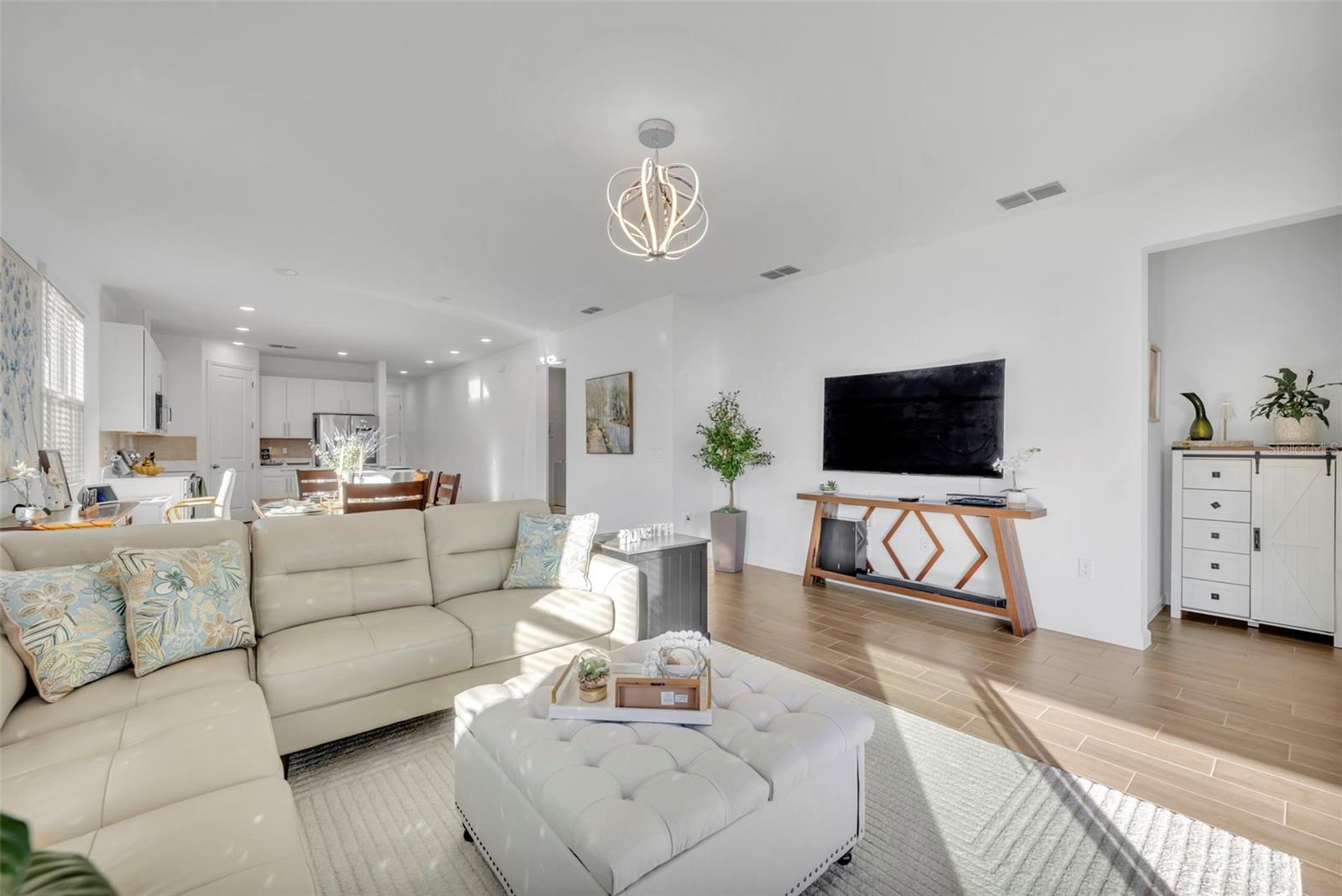 SEASONS AT BELLA VISTA - Residential