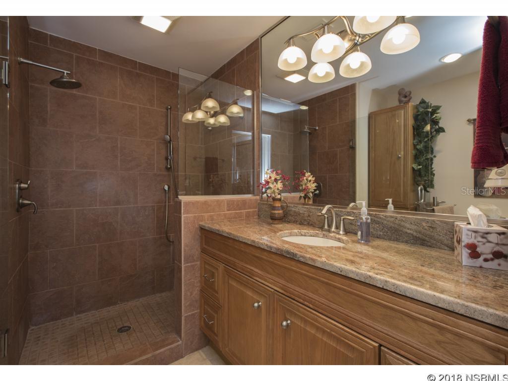 Marina Bay Twnhms - Residential