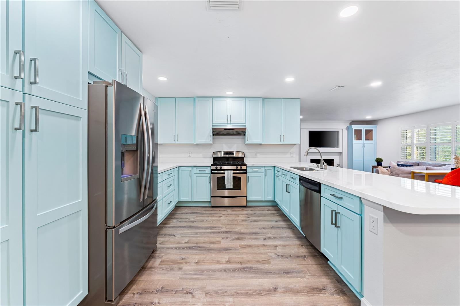 POINSETTIA PARK 2 - Residential Lease