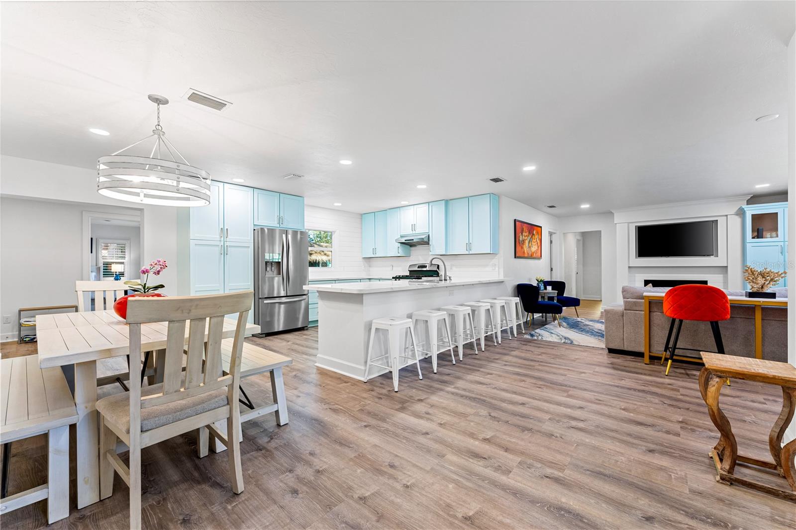 POINSETTIA PARK 2 - Residential Lease