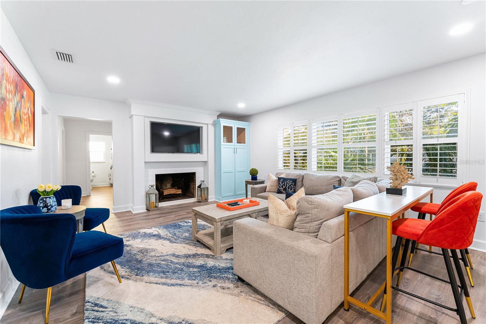 POINSETTIA PARK 2 - Residential Lease