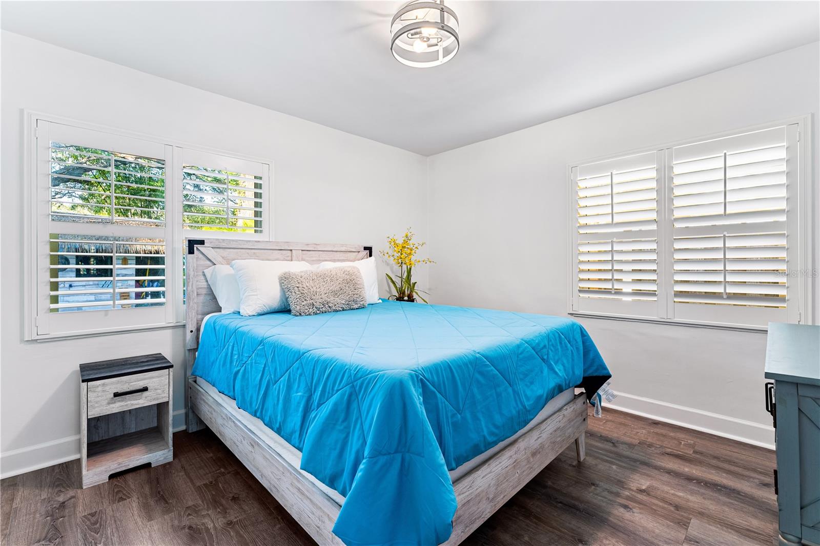 POINSETTIA PARK 2 - Residential Lease