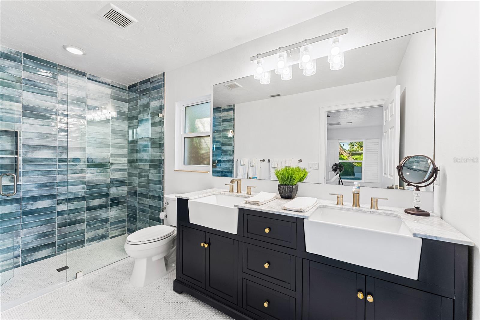 POINSETTIA PARK 2 - Residential Lease