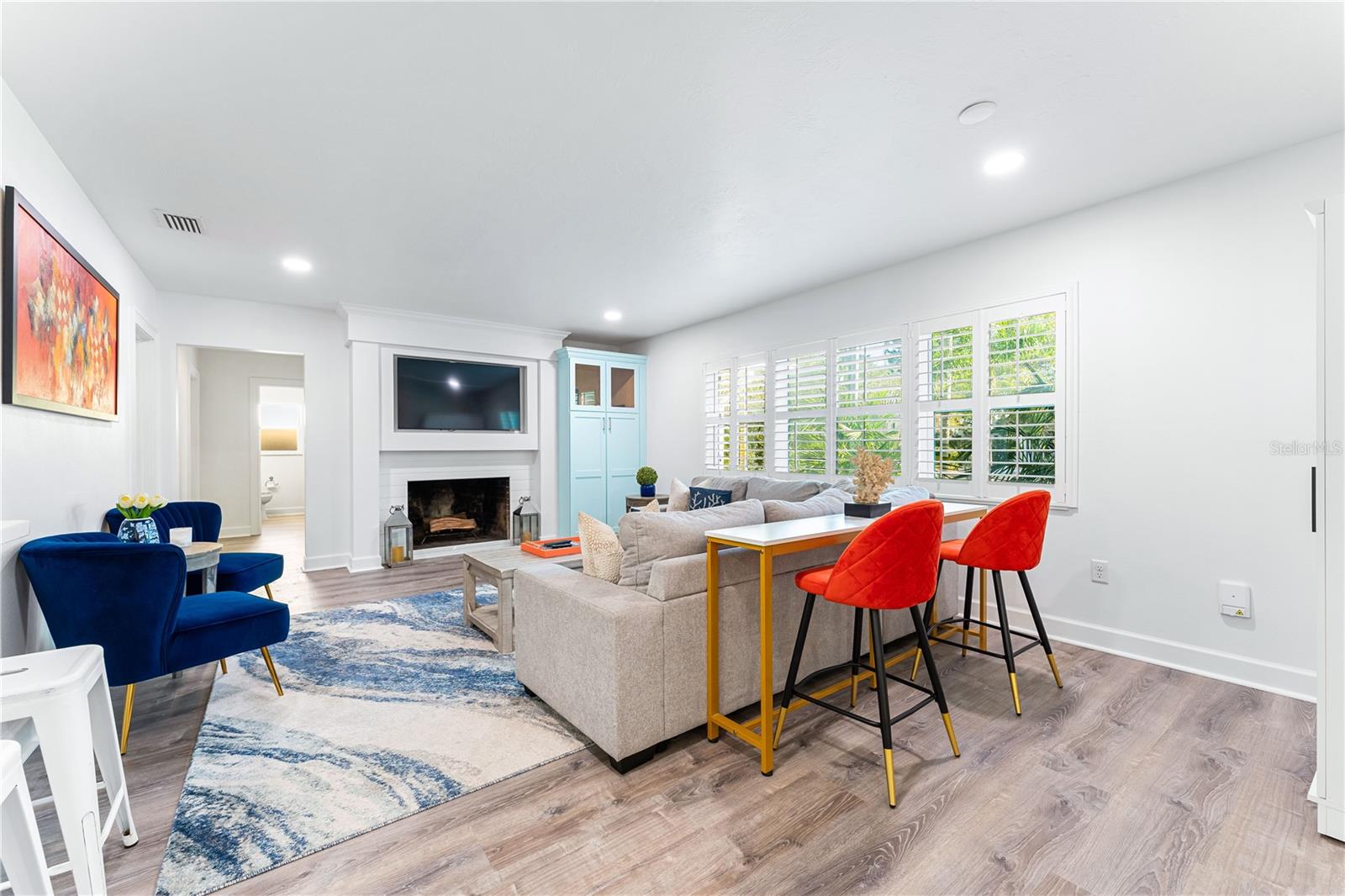 POINSETTIA PARK 2 - Residential Lease