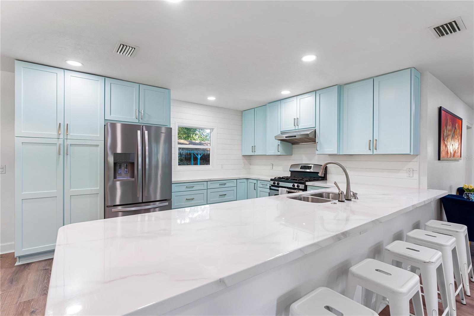 POINSETTIA PARK 2 - Residential Lease