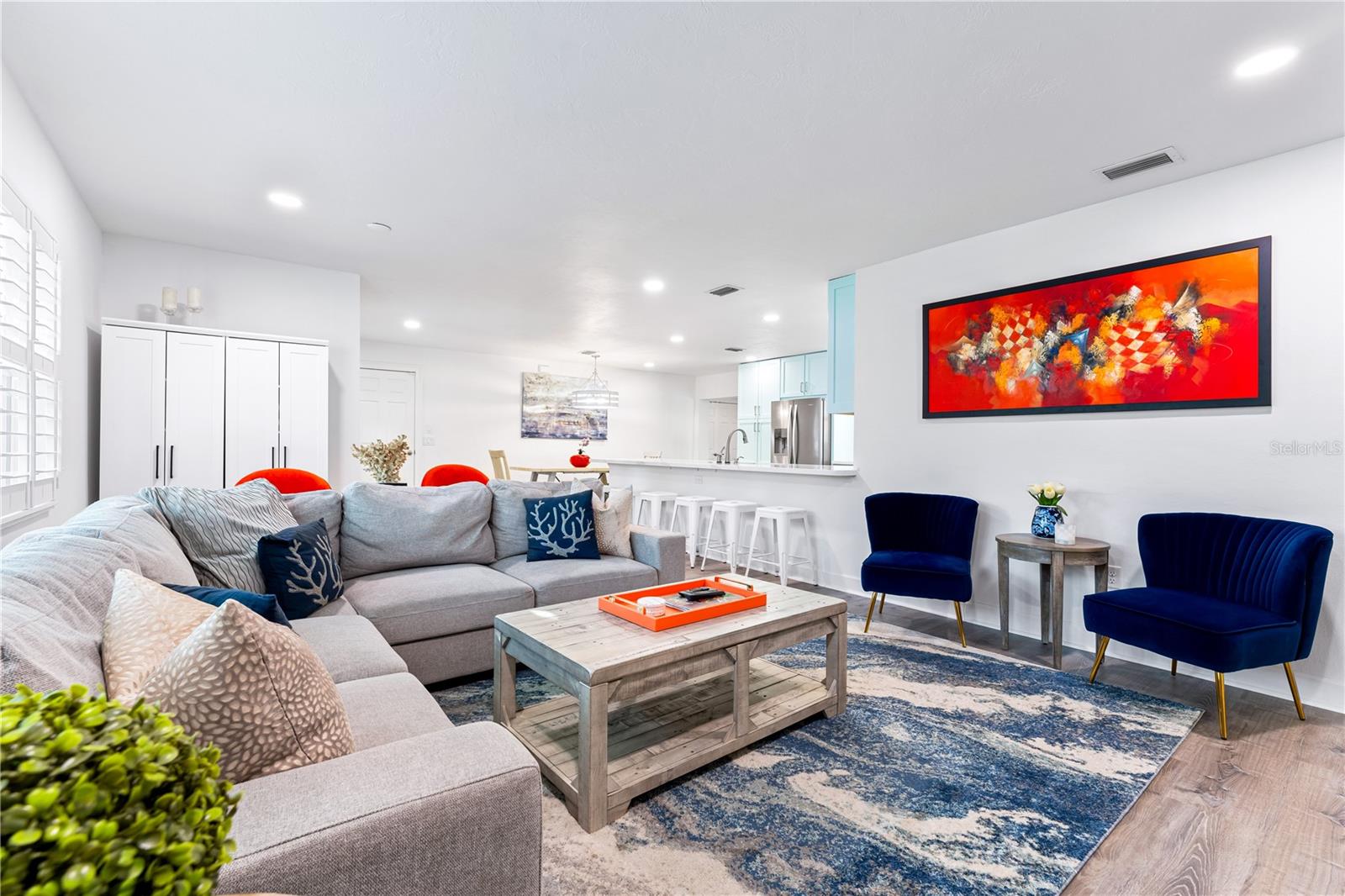 POINSETTIA PARK 2 - Residential Lease