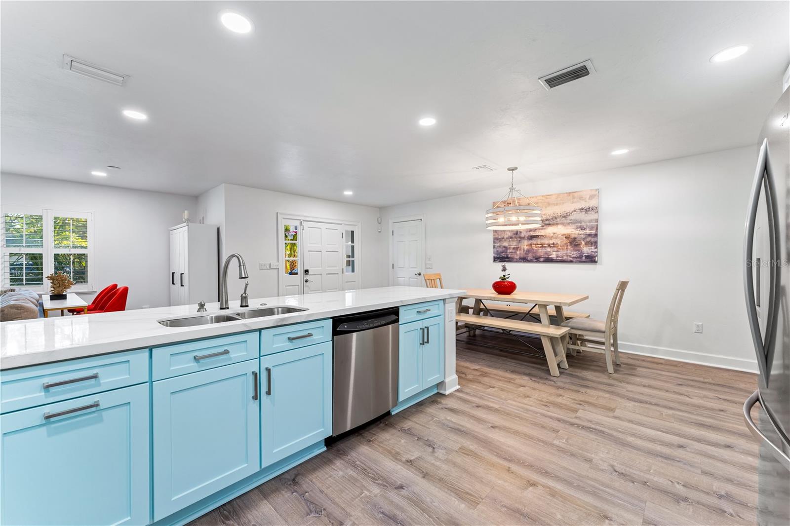 POINSETTIA PARK 2 - Residential Lease