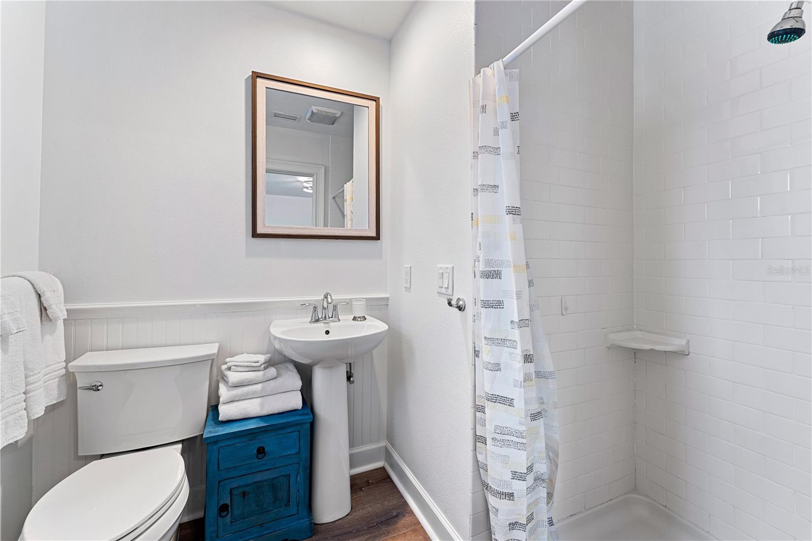 POINSETTIA PARK 2 - Residential Lease