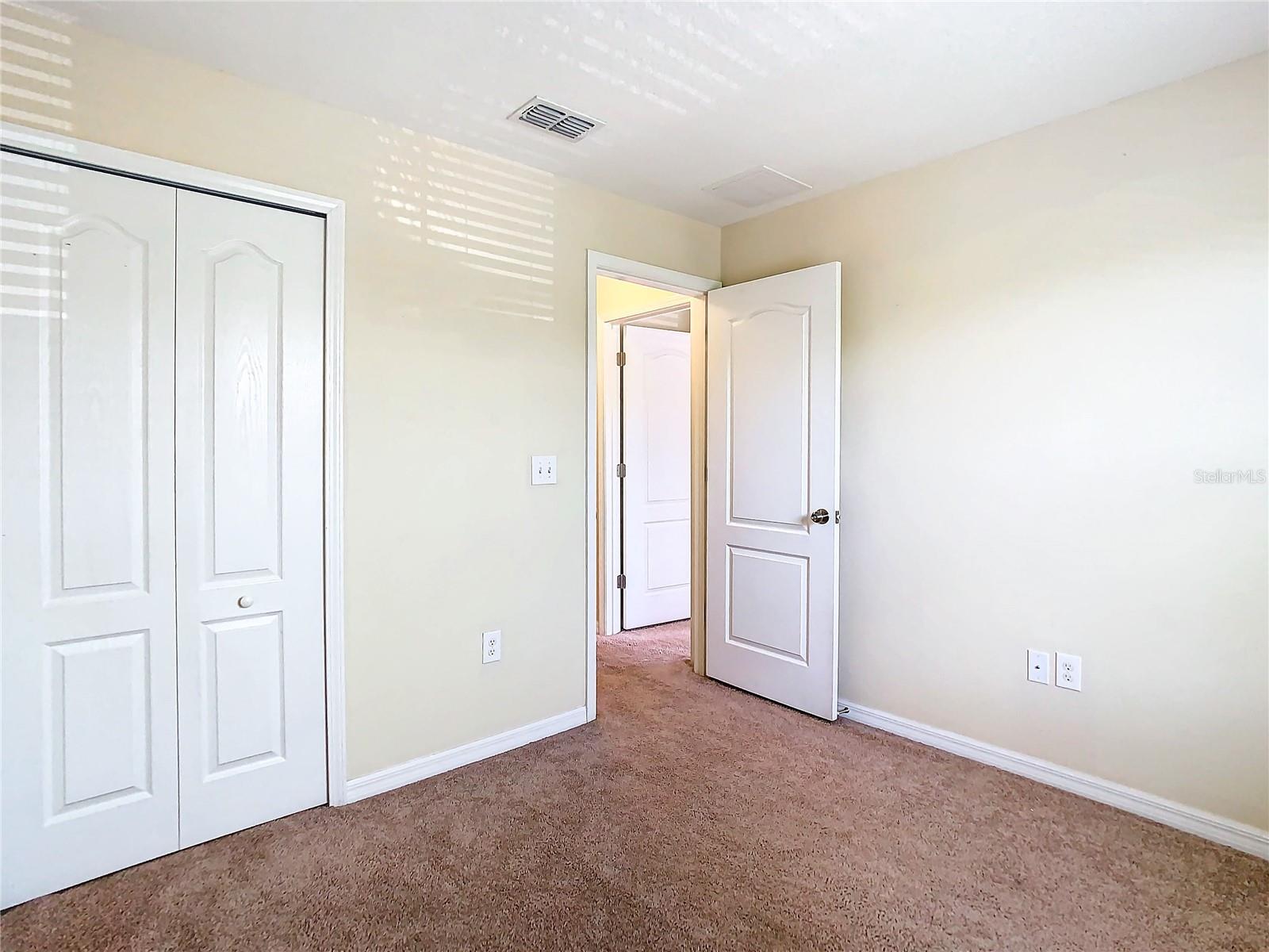 THOUSAND OAKS EAST PH V - Residential