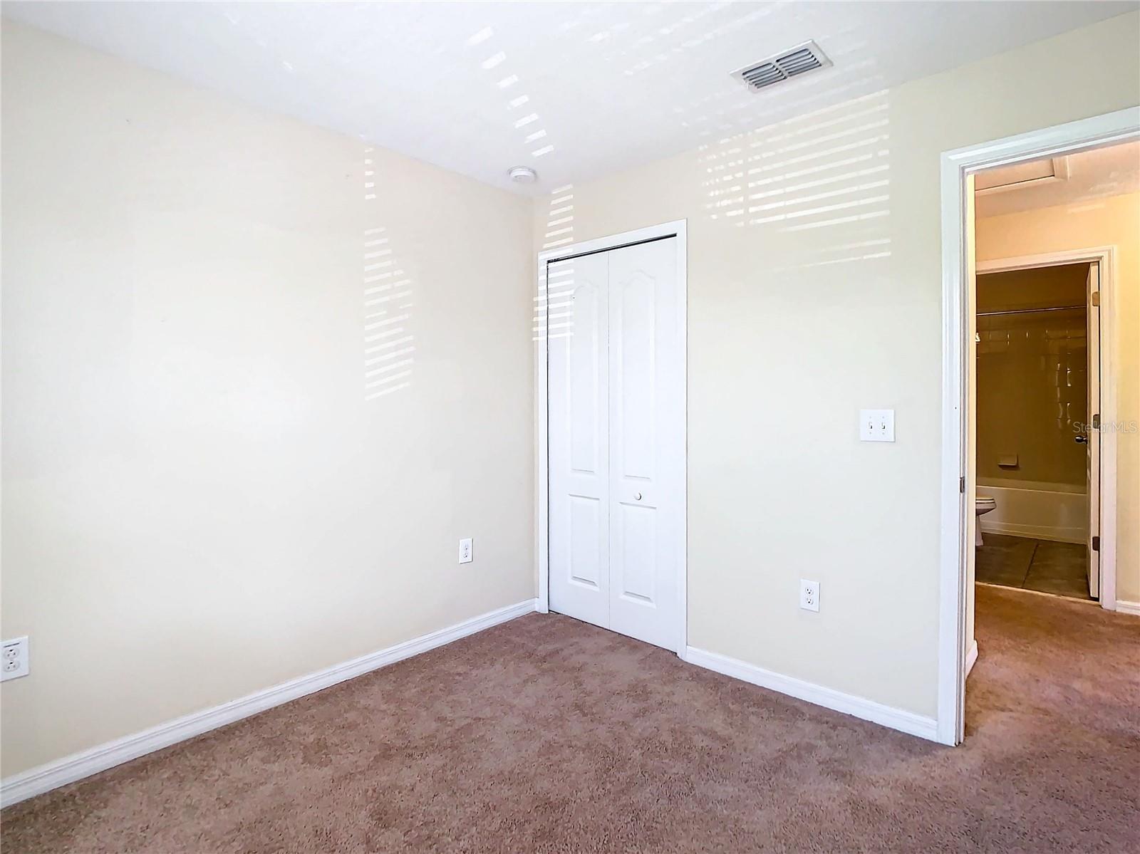 THOUSAND OAKS EAST PH V - Residential