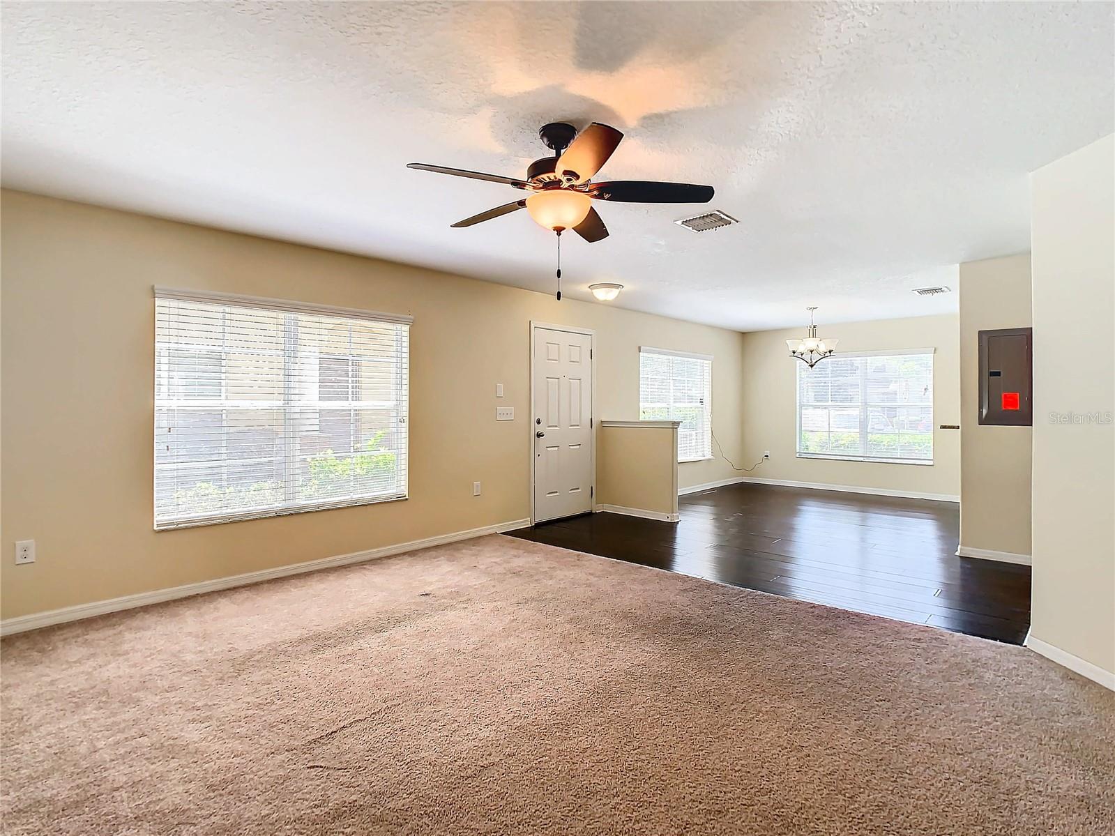 THOUSAND OAKS EAST PH V - Residential