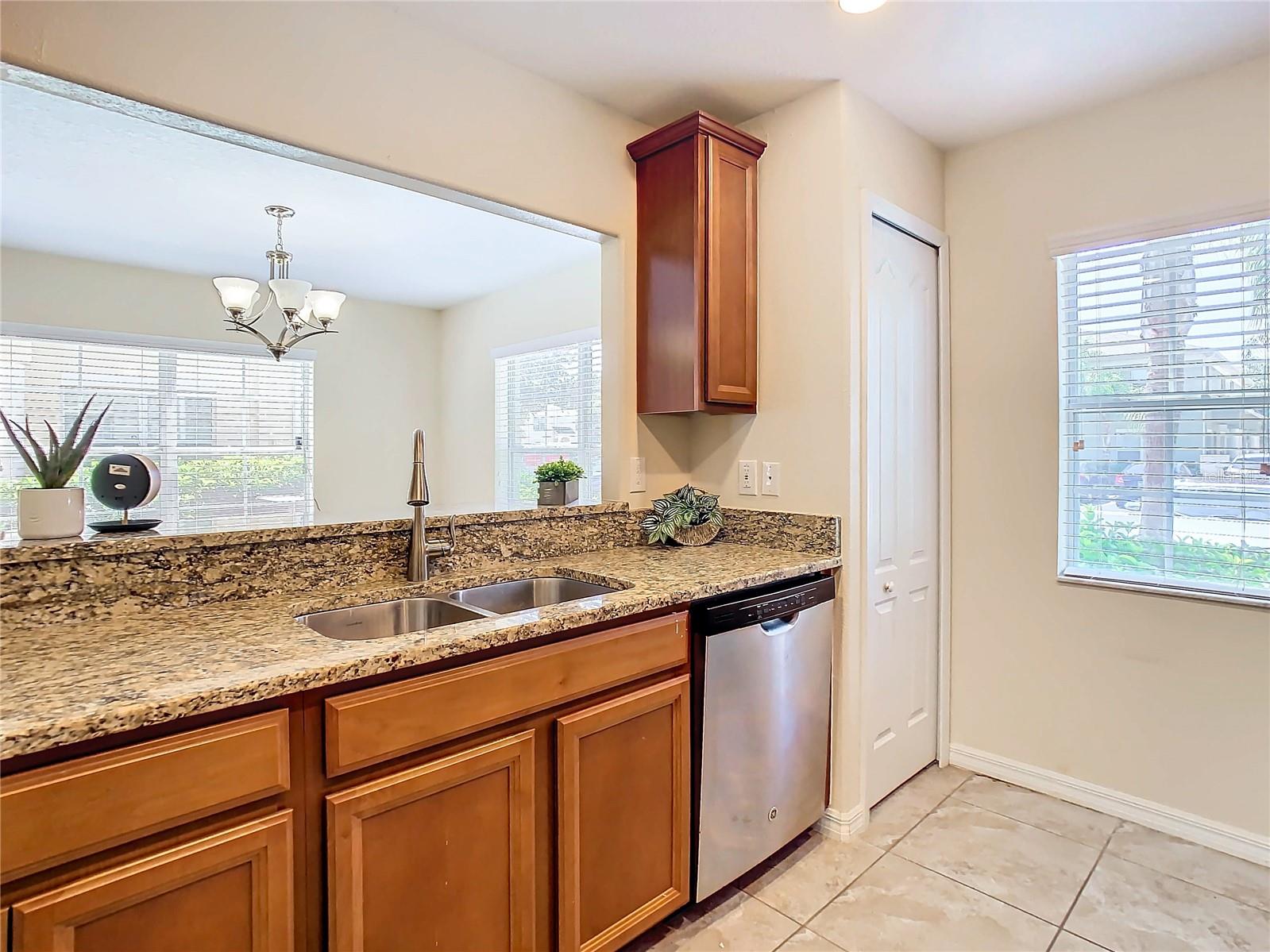 THOUSAND OAKS EAST PH V - Residential