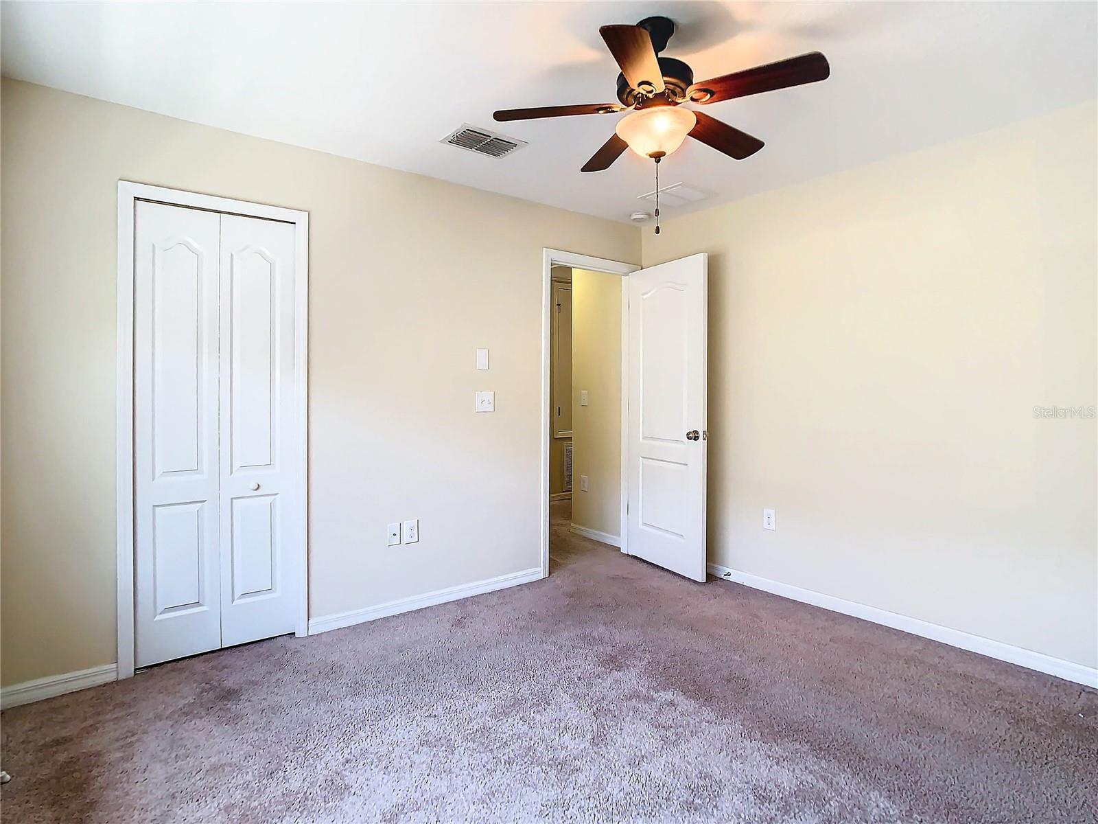 THOUSAND OAKS EAST PH V - Residential