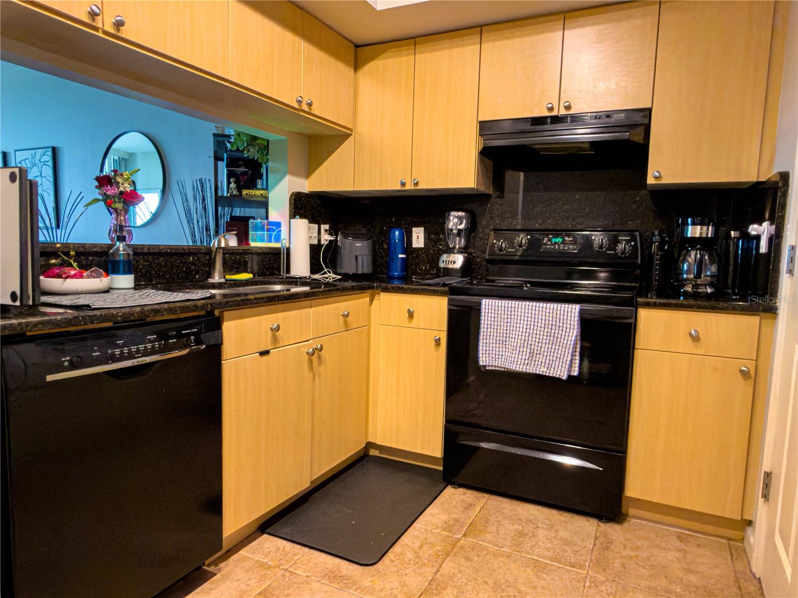 WAVERLY/LK EOLA - Residential