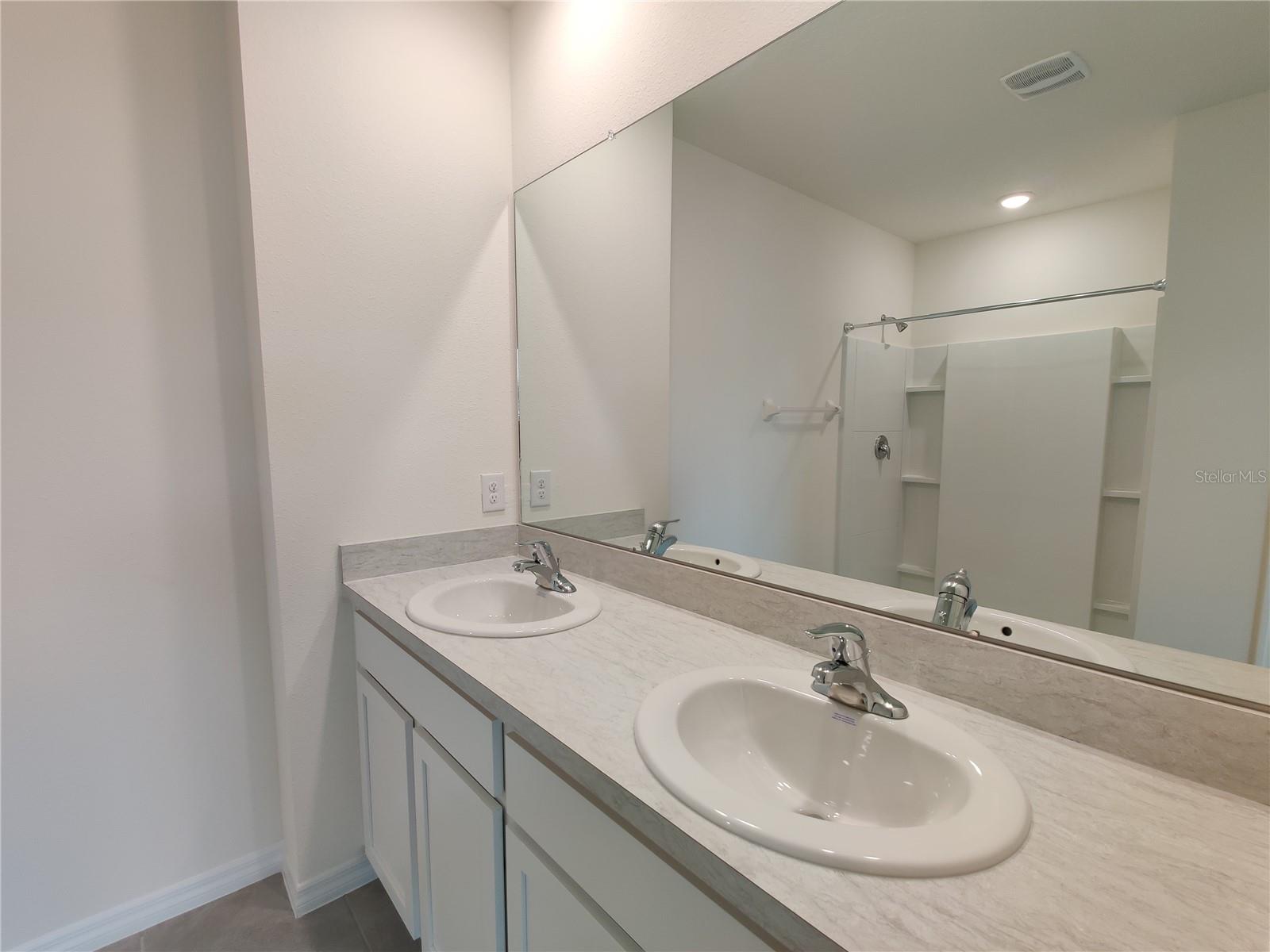 MIRADA PRCL 17-2 - Residential