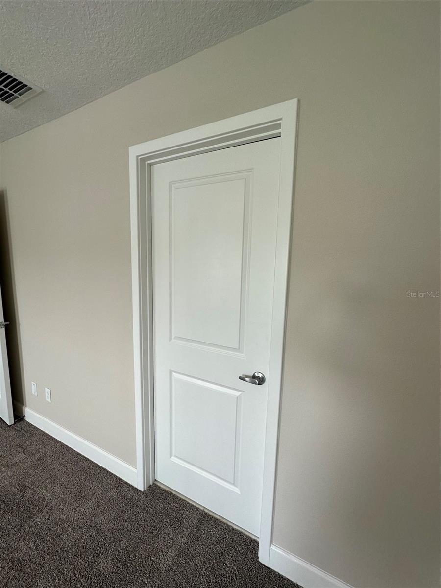 TOWNHOMES AT RIVERS EDGE - Residential Lease