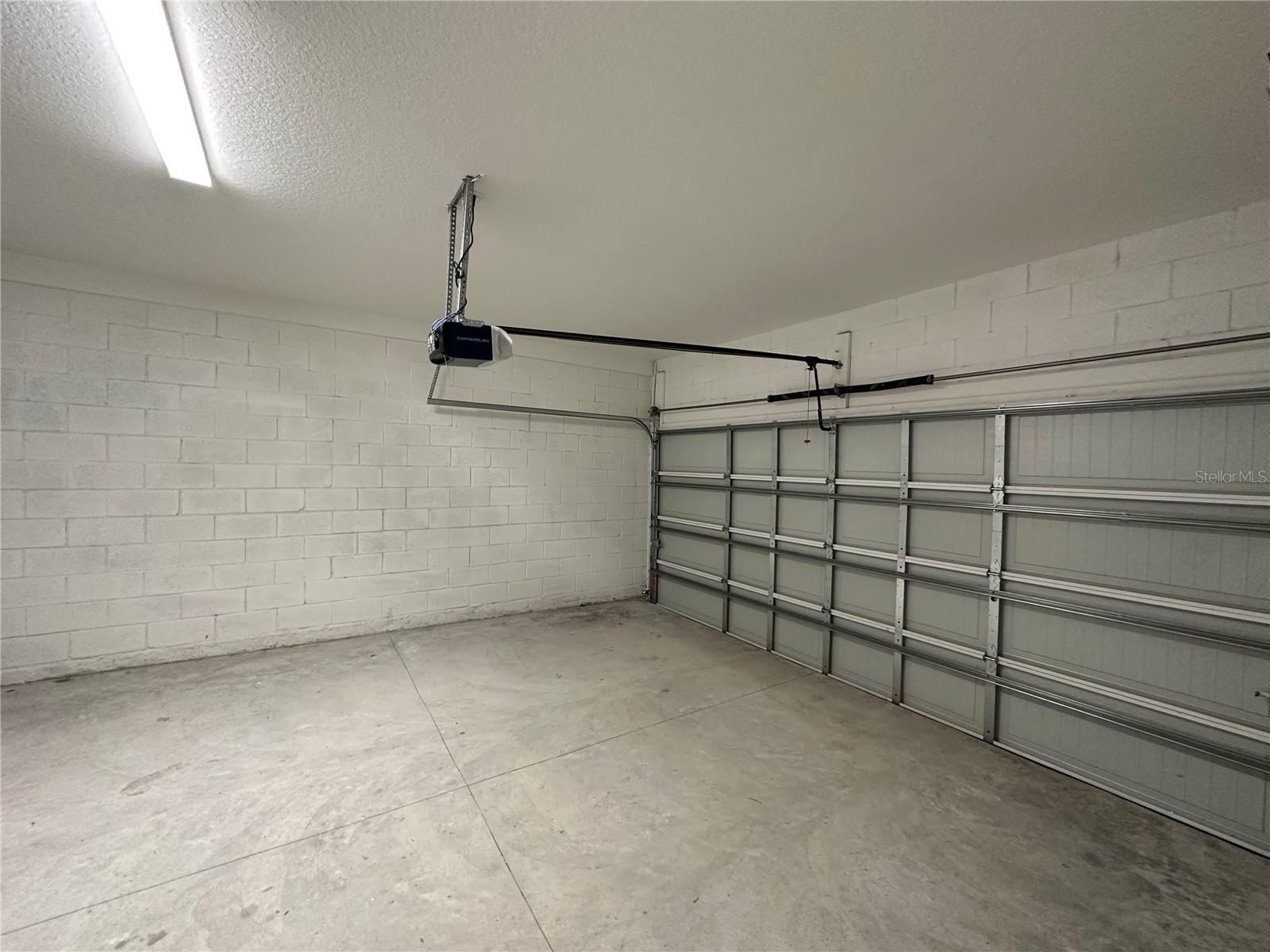 TOWNHOMES AT RIVERS EDGE - Residential Lease