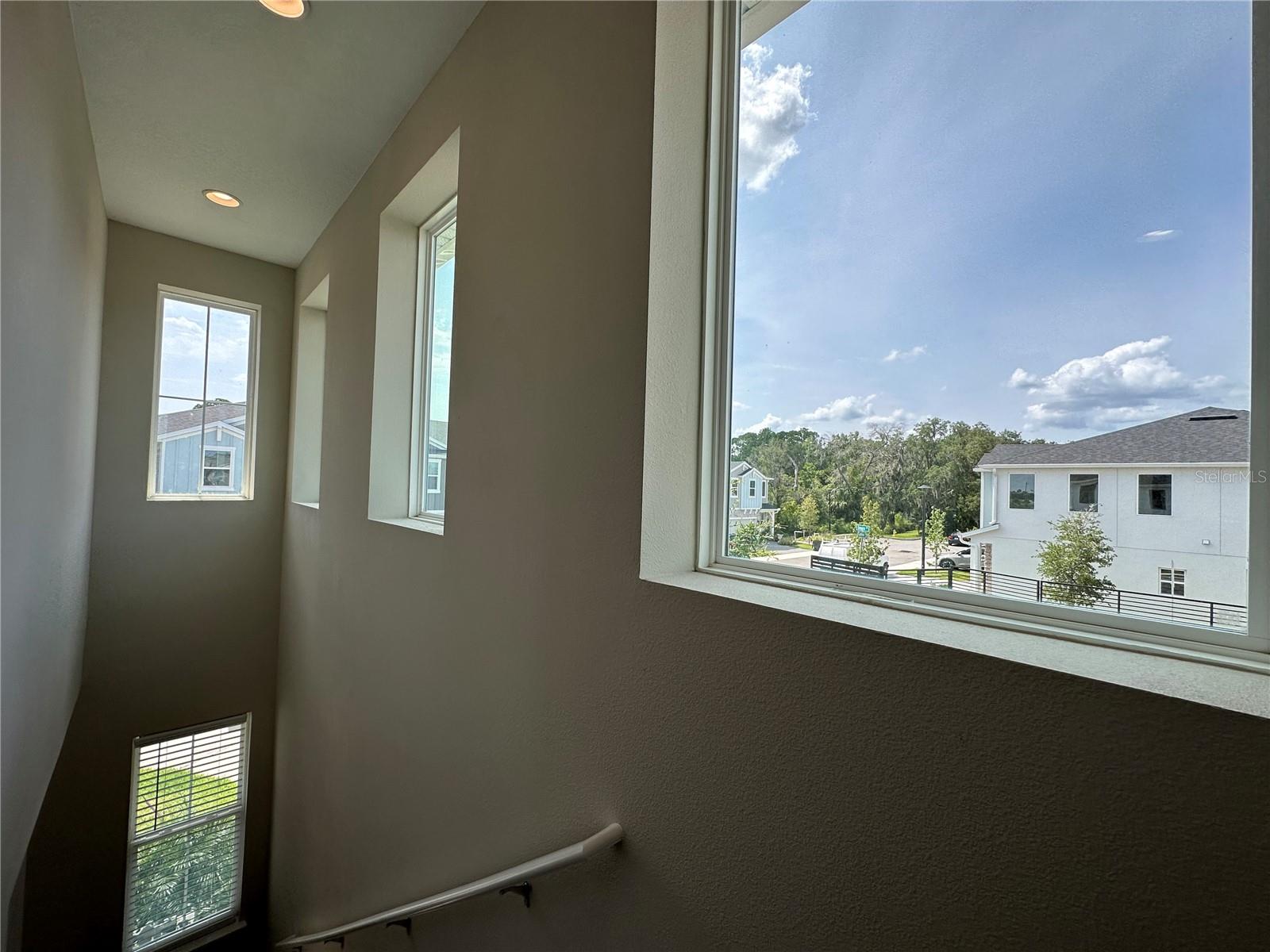 TOWNHOMES AT RIVERS EDGE - Residential Lease