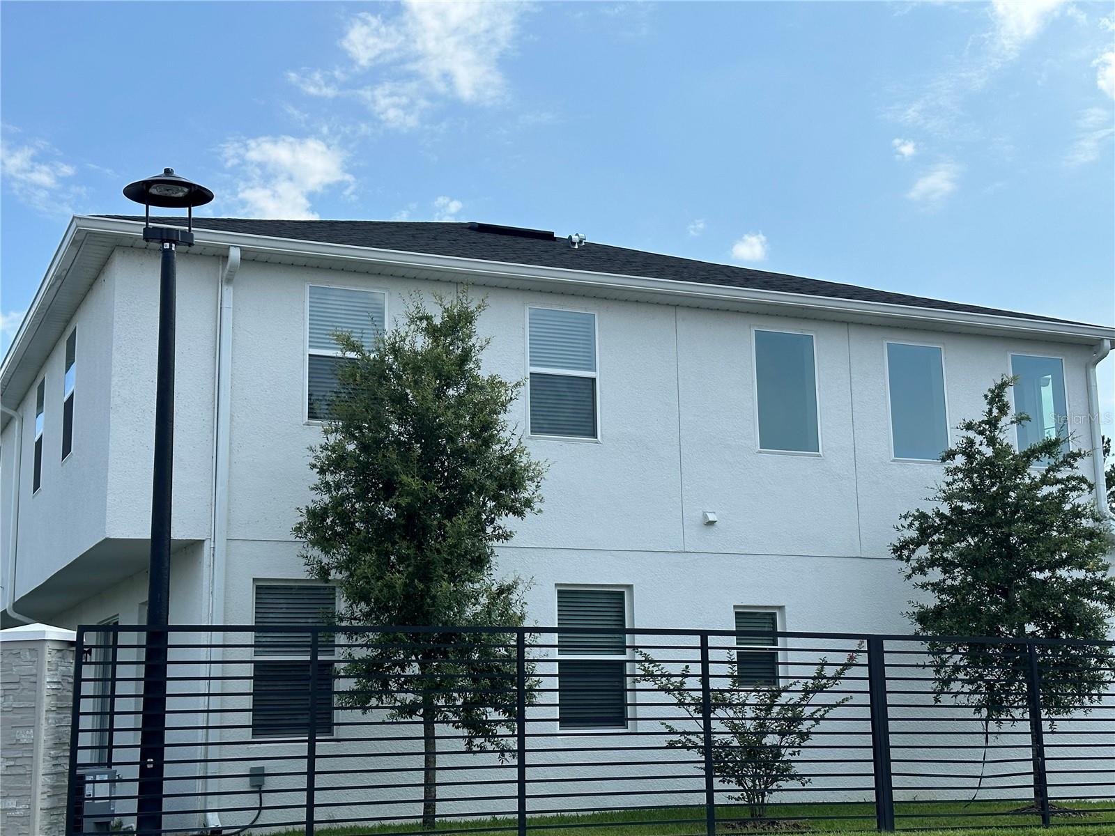 TOWNHOMES AT RIVERS EDGE - Residential Lease