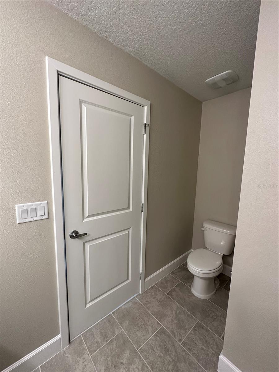 TOWNHOMES AT RIVERS EDGE - Residential Lease