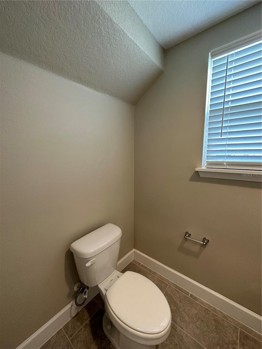 TOWNHOMES AT RIVERS EDGE - Residential Lease