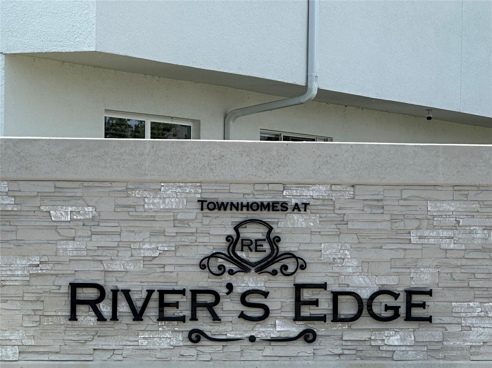 TOWNHOMES AT RIVERS EDGE - Residential Lease
