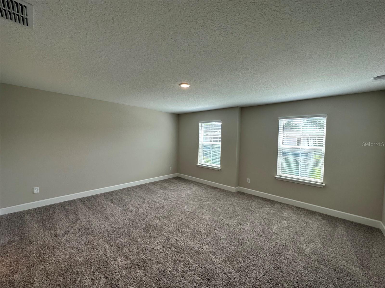 TOWNHOMES AT RIVERS EDGE - Residential Lease