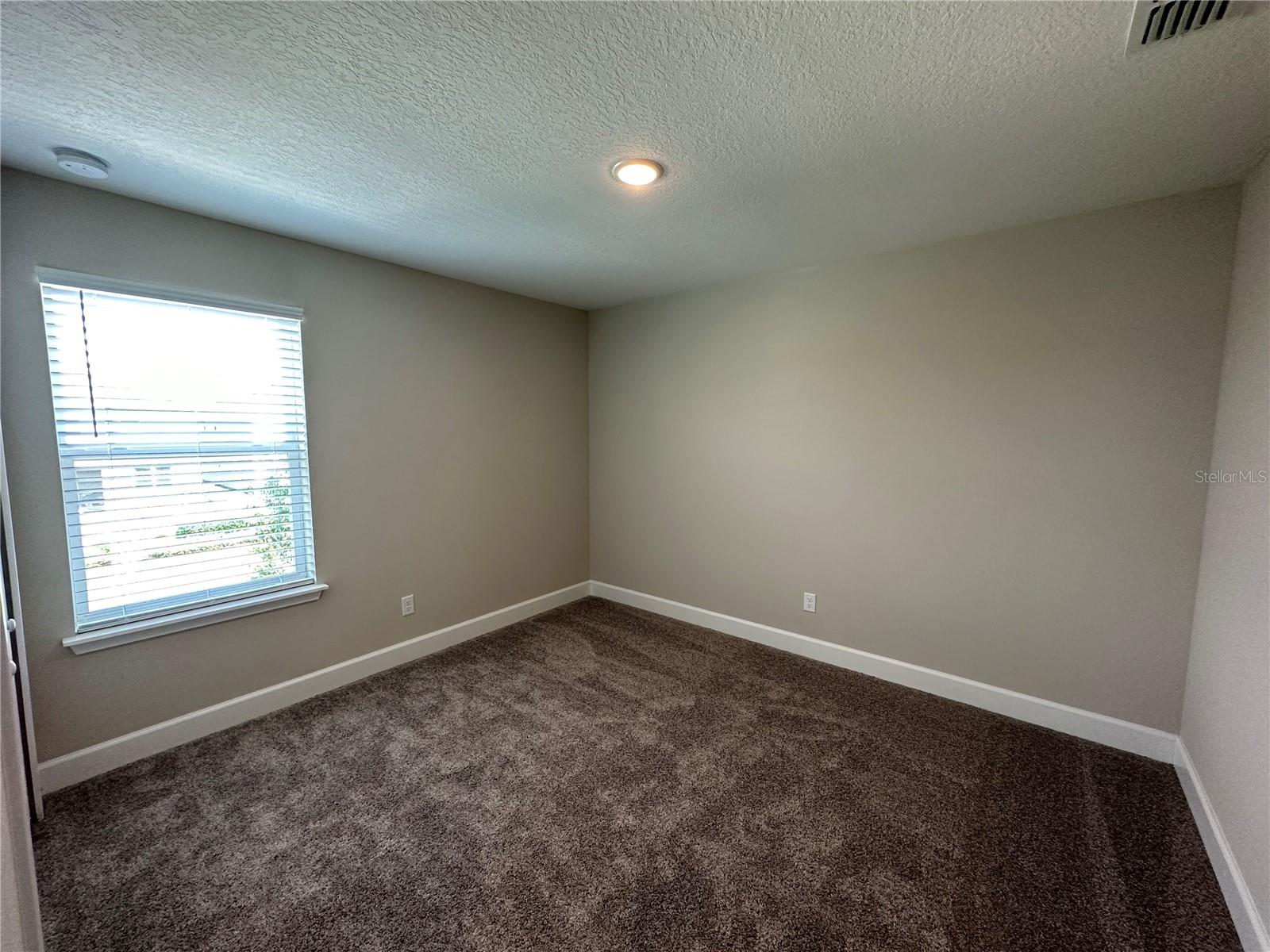 TOWNHOMES AT RIVERS EDGE - Residential Lease