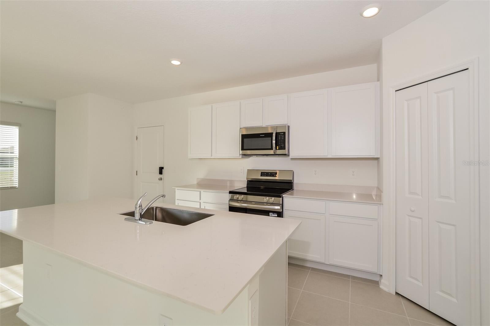 PEACE CRK RESERVE - Residential Lease