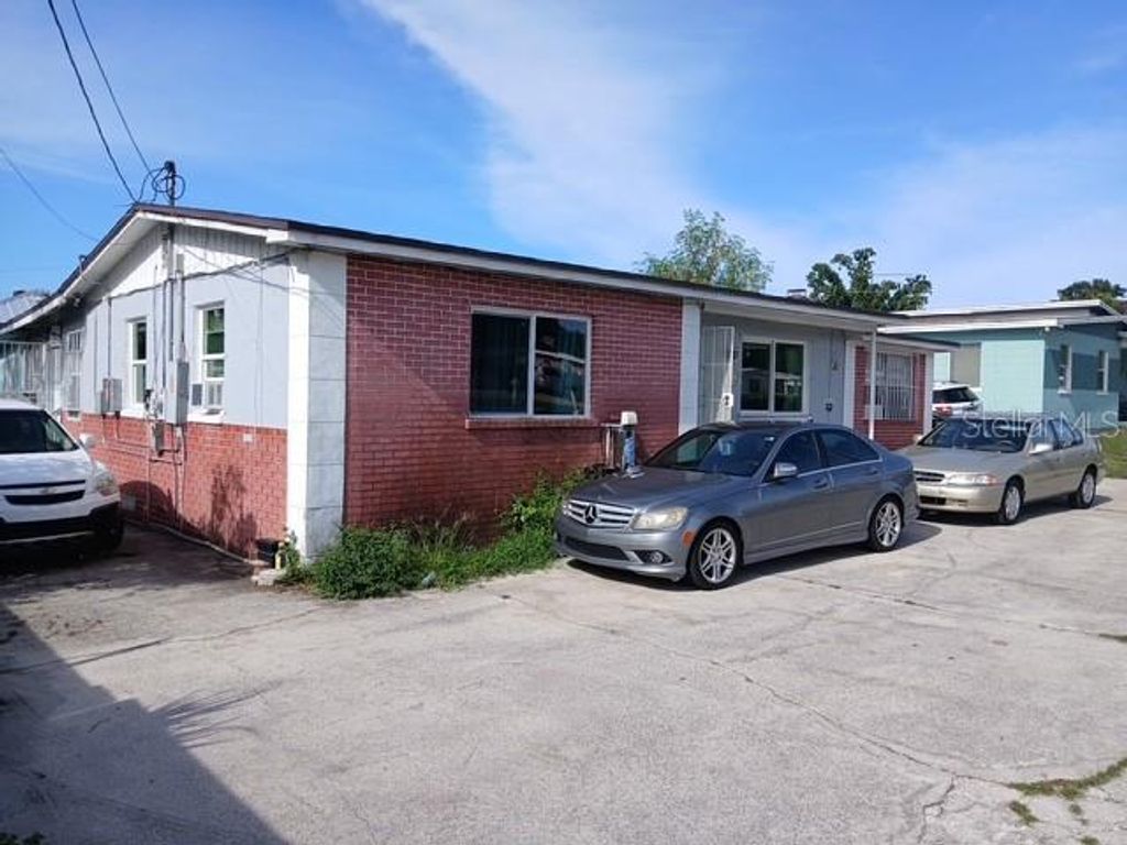 Photo of 2104 W Sligh Avenue, Tampa, FL 33604 (MLS # L4954527)