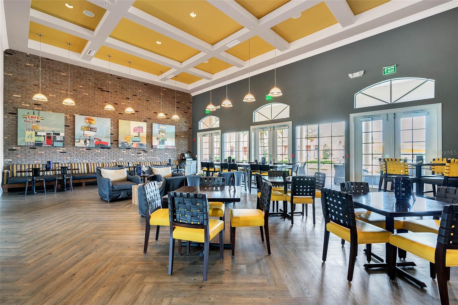 CASCADES/GROVELAND PH 5 - Residential