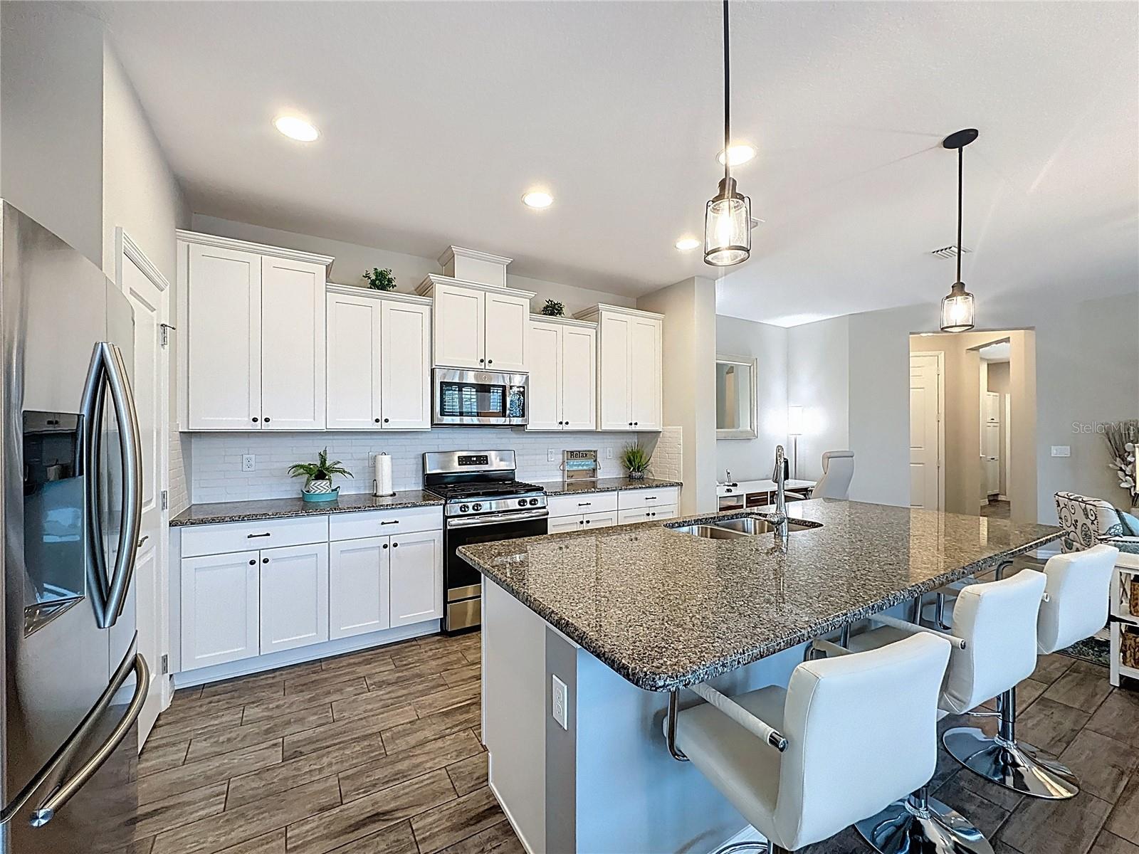 CASCADES/GROVELAND PH 5 - Residential