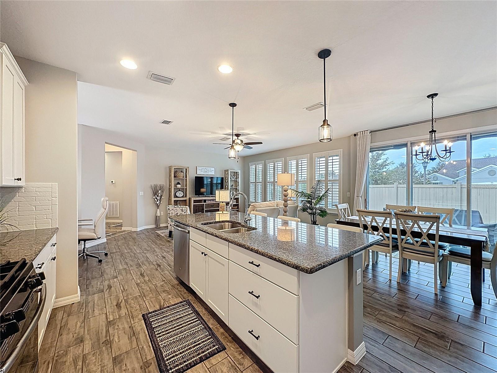 CASCADES/GROVELAND PH 5 - Residential