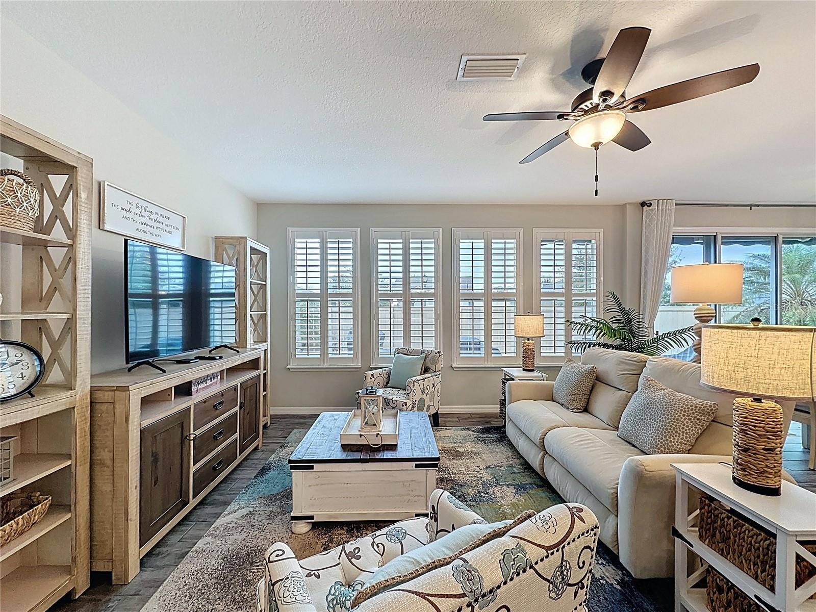 CASCADES/GROVELAND PH 5 - Residential