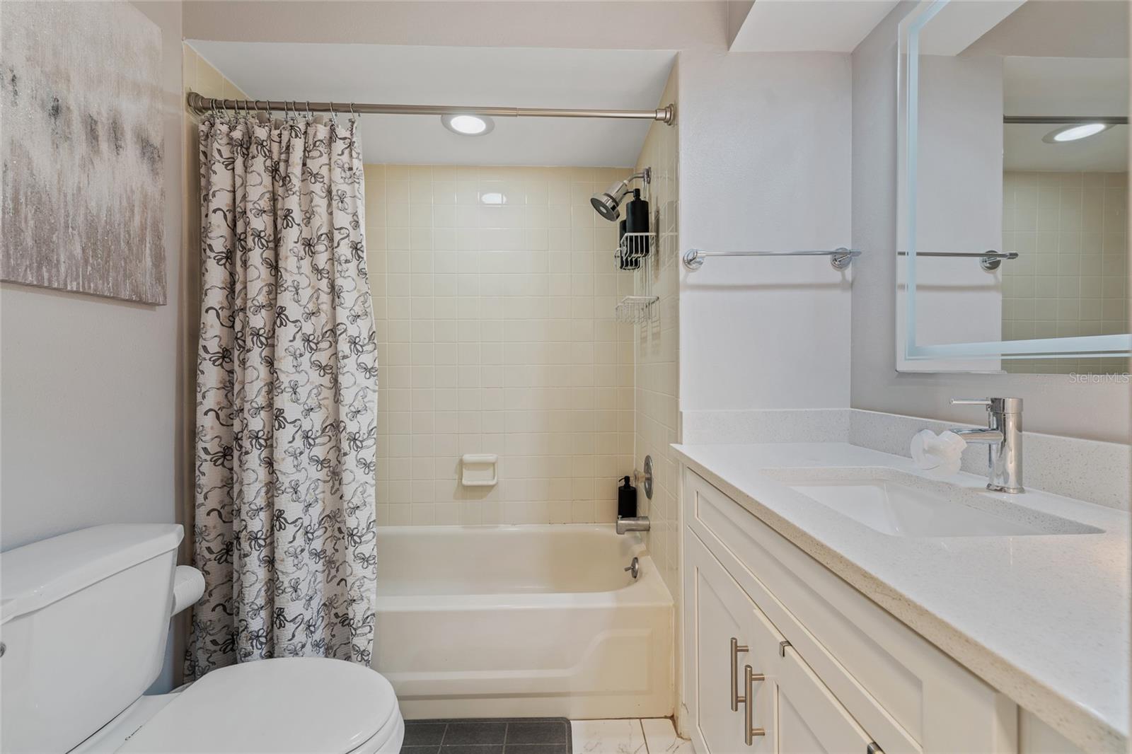 LAZY OAKS CONDO - Residential