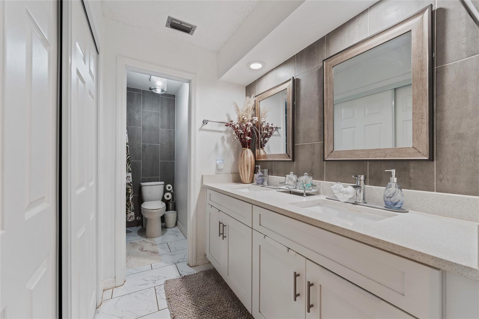 LAZY OAKS CONDO - Residential