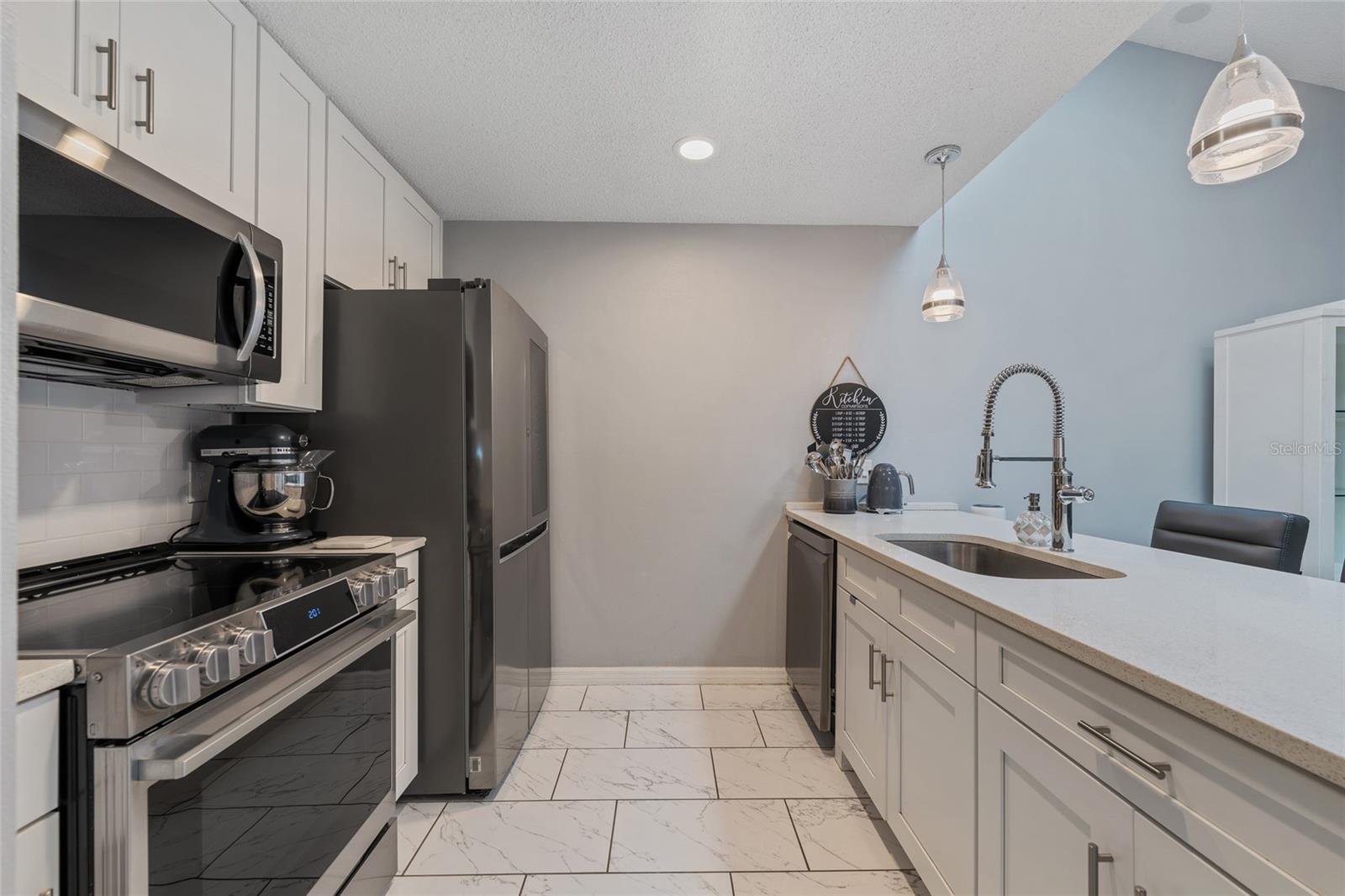 LAZY OAKS CONDO - Residential