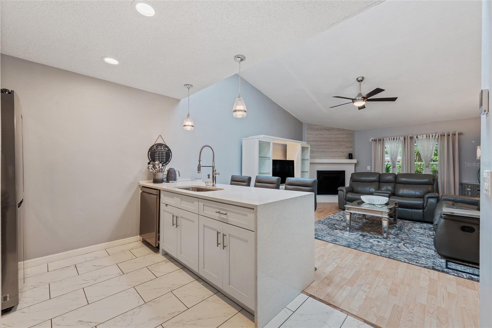 LAZY OAKS CONDO - Residential