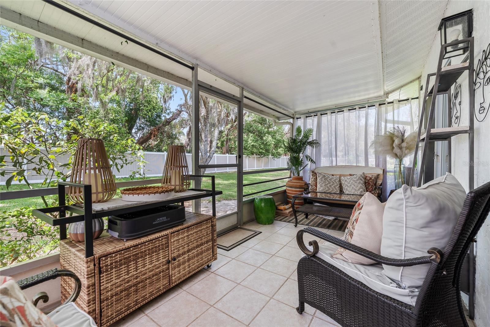 LAZY OAKS CONDO - Residential