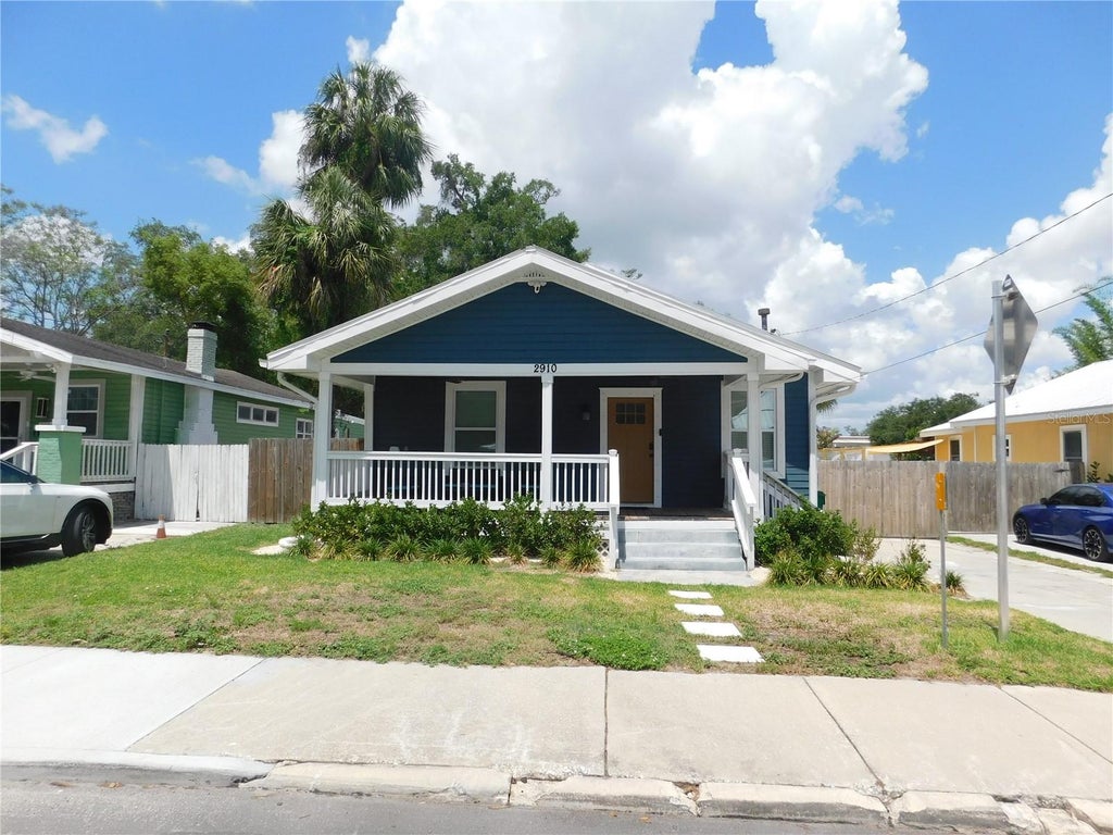 Photo of 2910 N Ola Avenue, Tampa, FL 33602 (MLS # TB8527739)