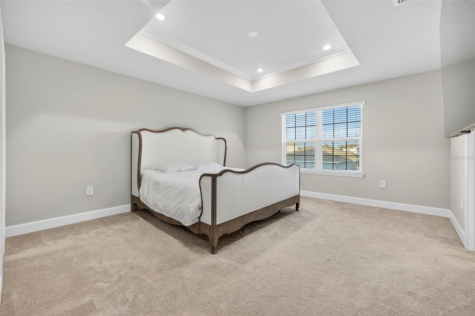 AVALON WOODS - Residential