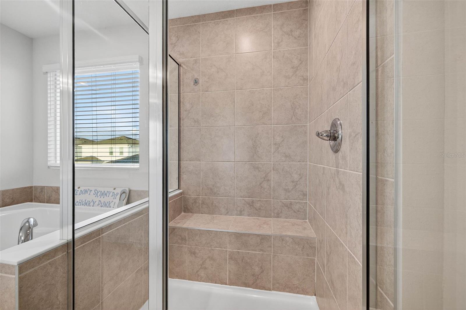 AVALON WOODS - Residential