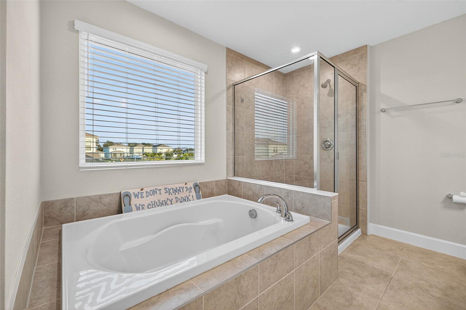 AVALON WOODS - Residential