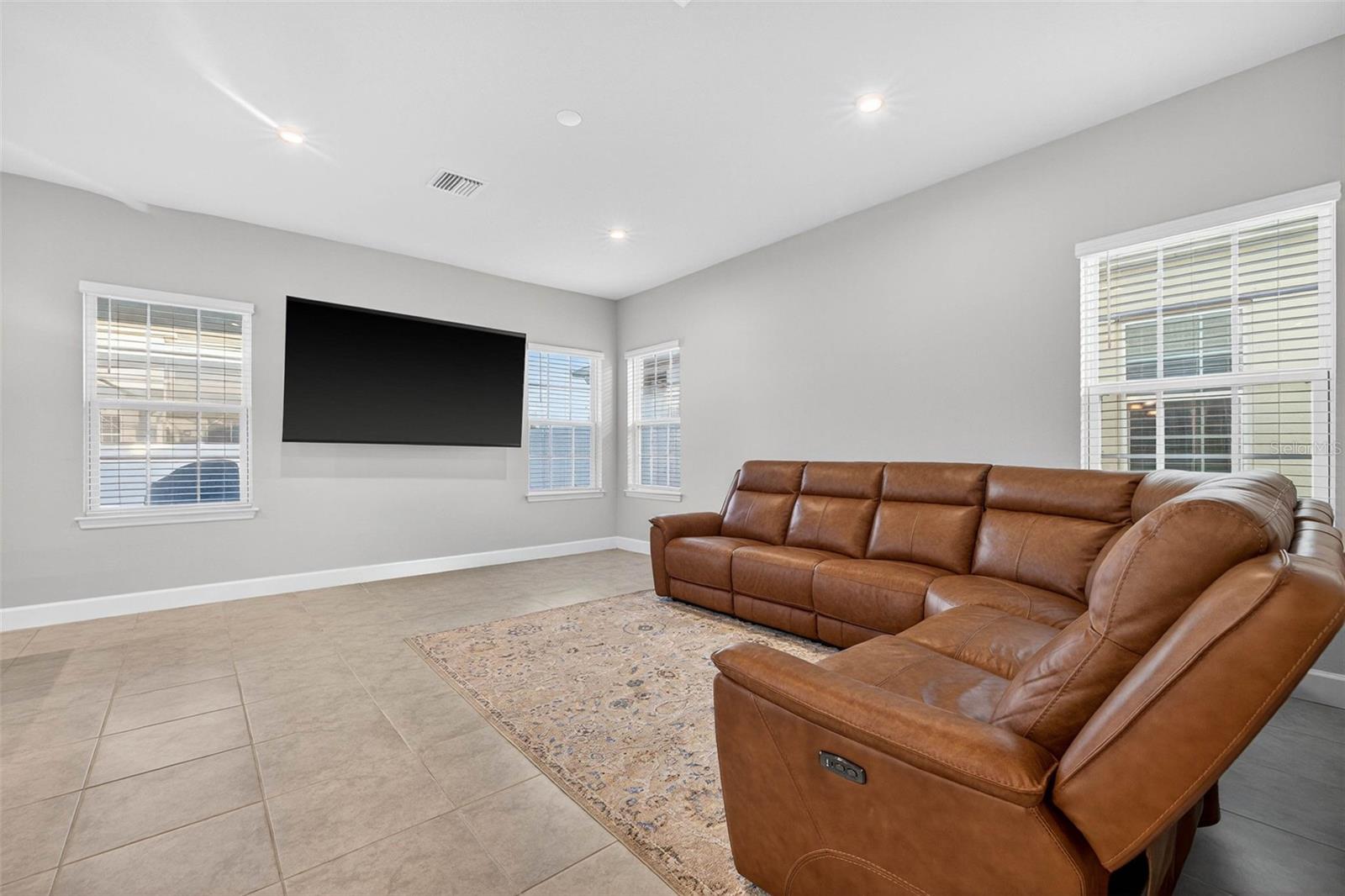 AVALON WOODS - Residential